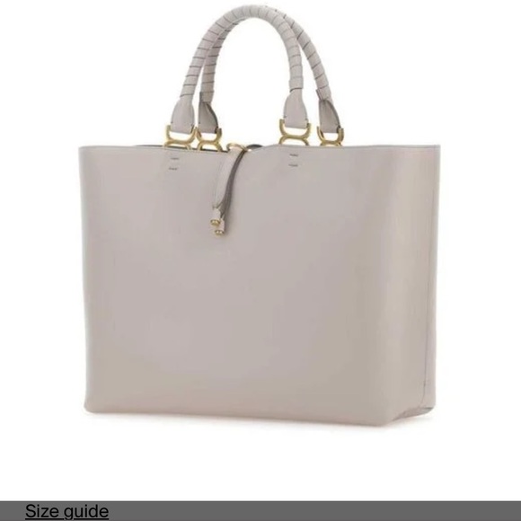 CHLOÉ
Marcie Cashmere Gray Leather Large Tote Bag Retail
$2,190 - Picture 6 of 14
